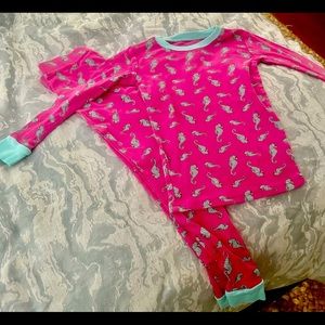 Girls Jammies size 6 seahorses